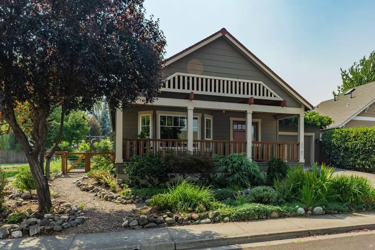 Ashland, OR 97520,472 Thimbleberry LN