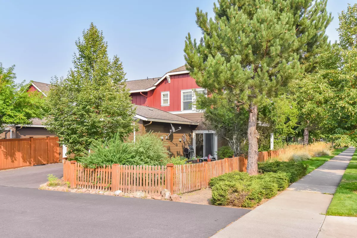 Bend, OR 97702,61700 Poppy PL