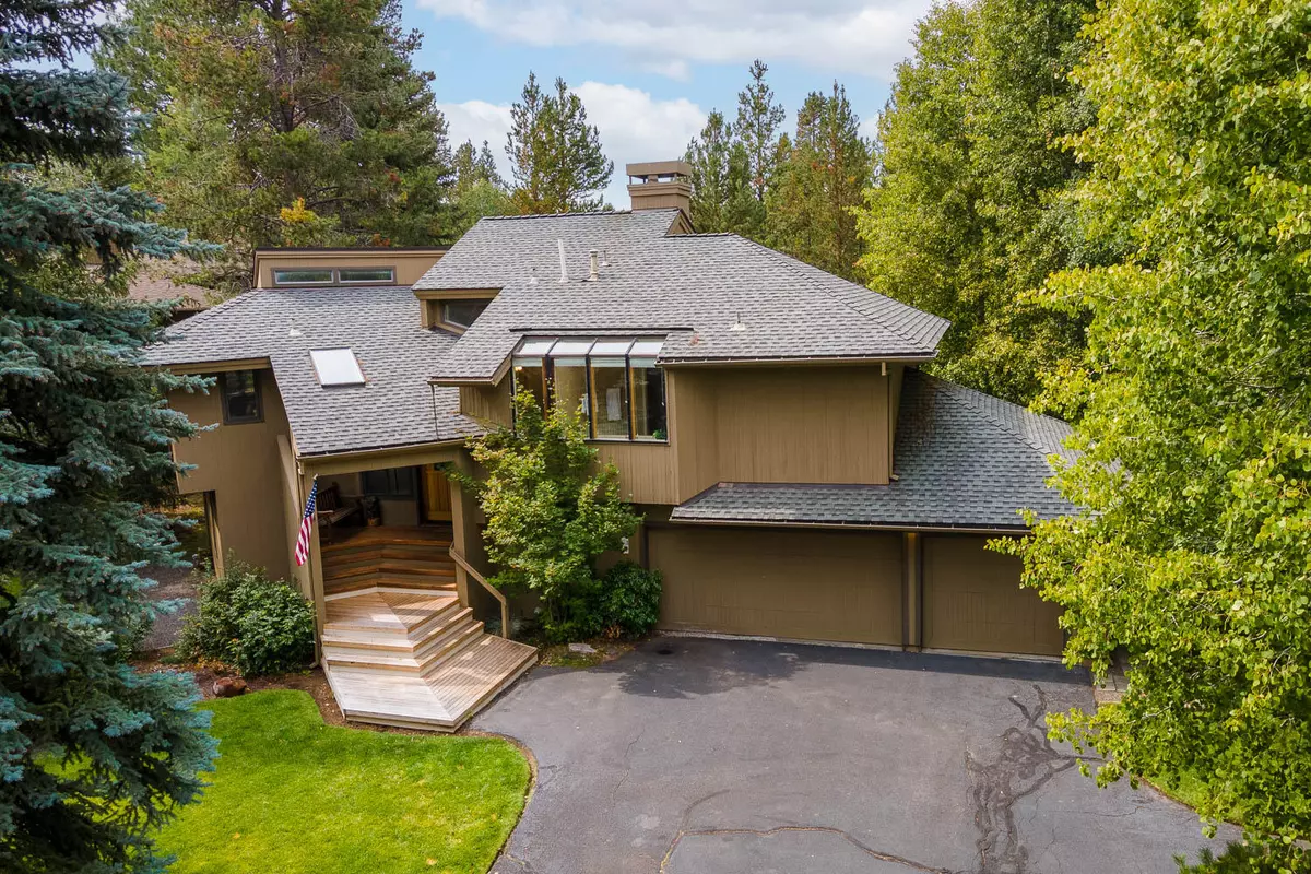 Sunriver, OR 97707,57649 Tan Oak LN