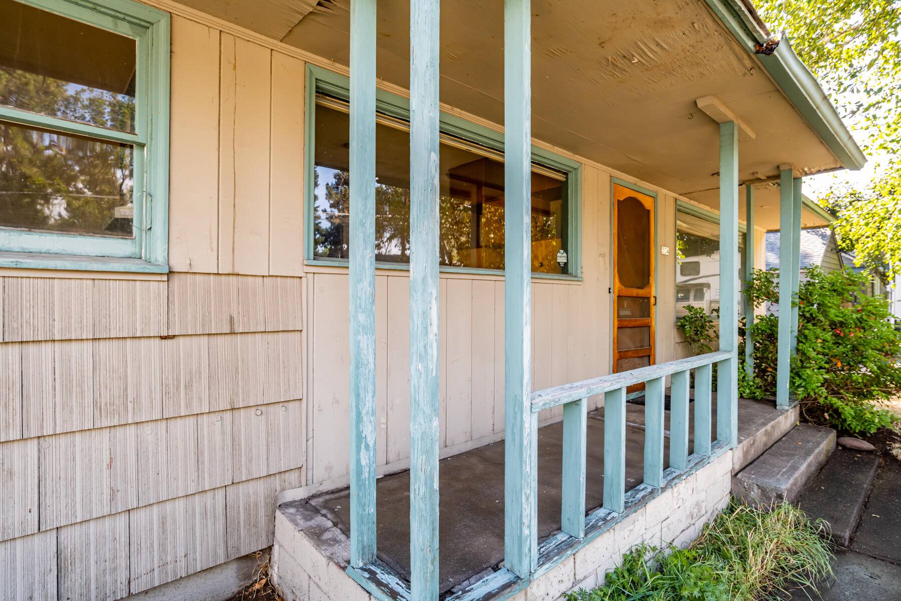 Bend, OR 97701,534 6th ST