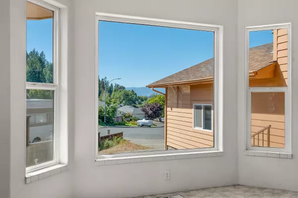 Grants Pass, OR 97527,1354 Forestview DR