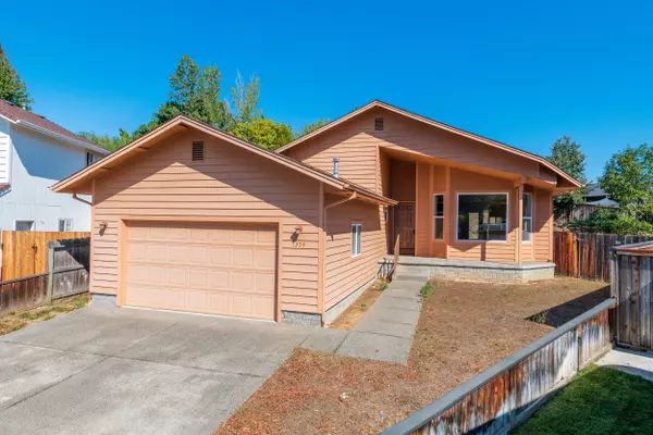 1354 Forestview DR, Grants Pass, OR 97527