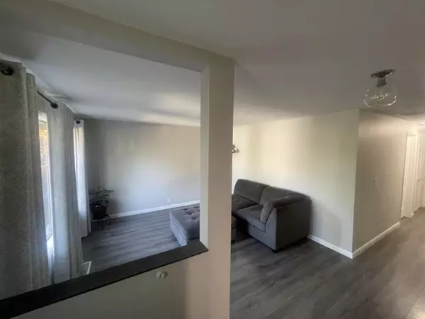 Medford, OR 97504,2587 Hawaiian AVE