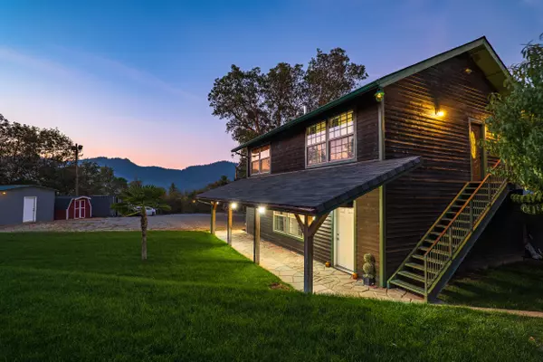 1546 Three Pines RD, Grants Pass, OR 97526