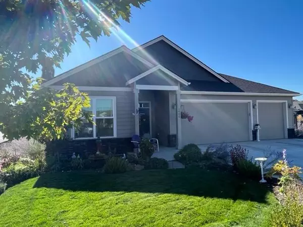 Redmond, OR 97756,1406 Upas AVE