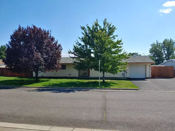 10020 McGuire AVE, Klamath Falls, OR 97603