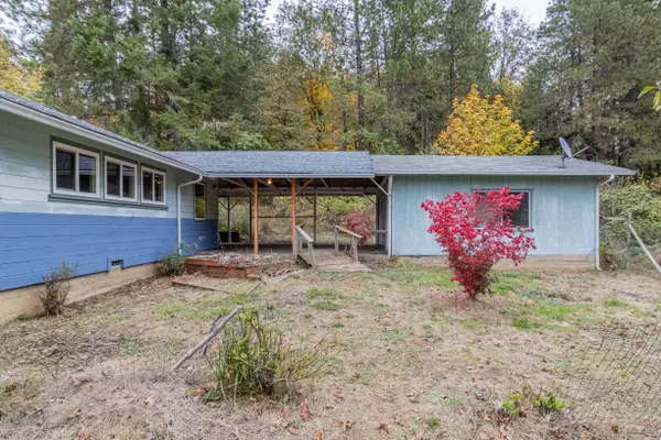 Glendale, OR 97442,106 Trail Marker LN