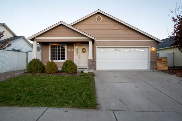 8262 Kestrel WAY, White City, OR 97503