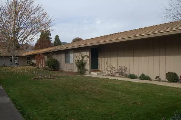 300 Shafer LN #G2, Jacksonville, OR 97530