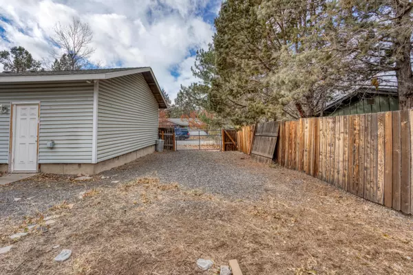 Bend, OR 97701,2416 Ocker DR