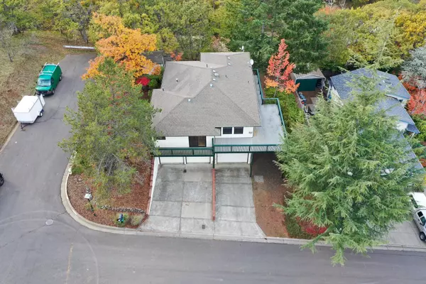 Ashland, OR 97520,1737 Crestview DR