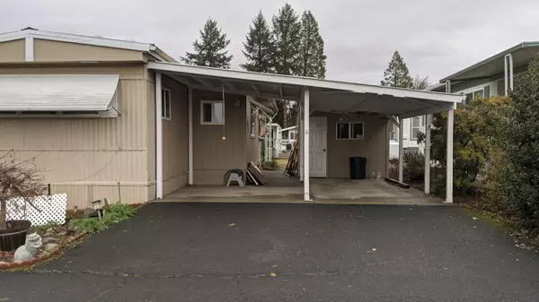 Grants Pass, OR 97527,5076 Leonard RD #39