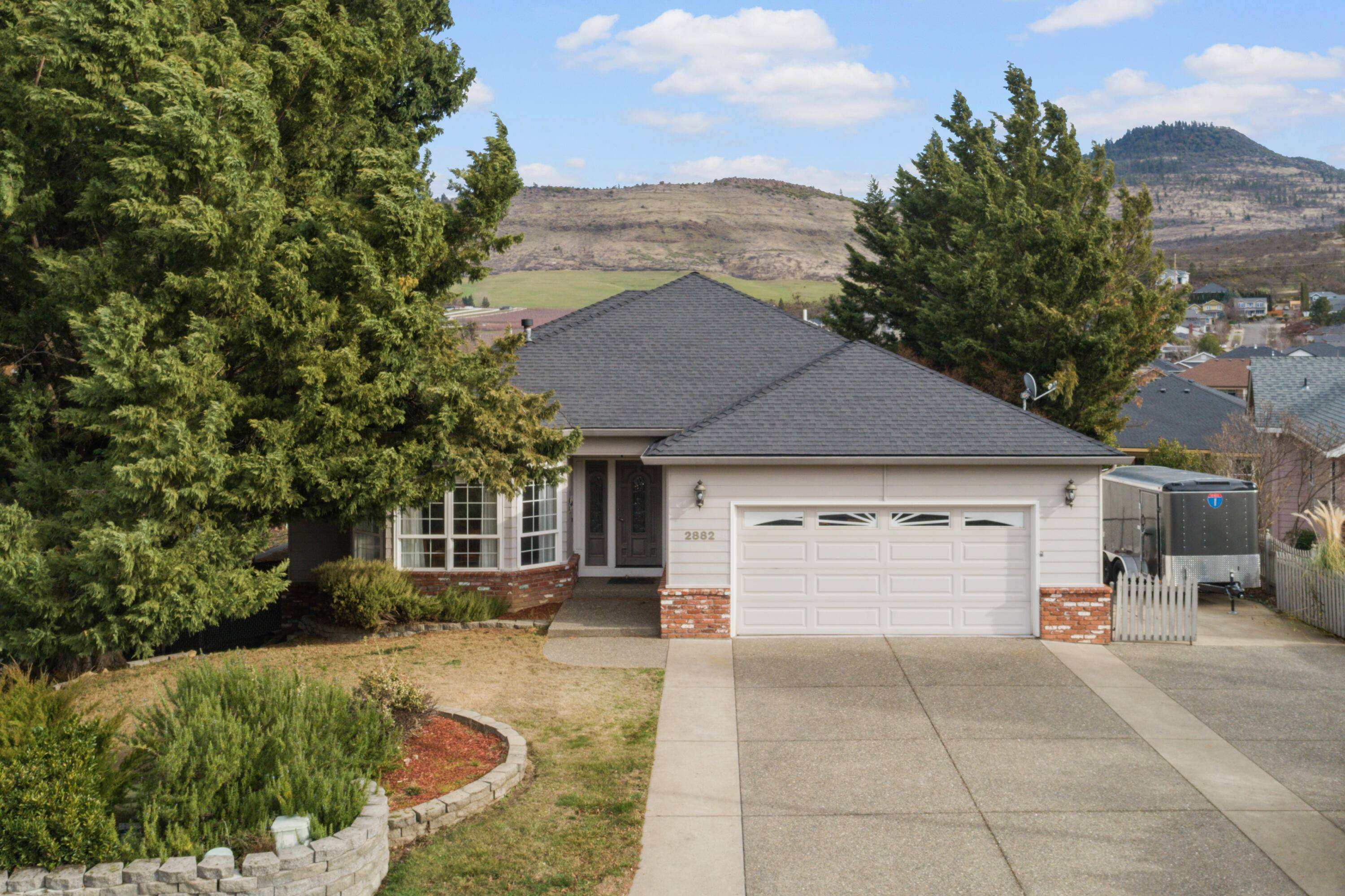 2882 Kerrisdale Ridge DR, Medford, OR 97504