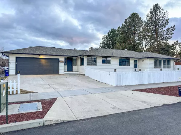 21315 Livingston DR, Bend, OR 97701