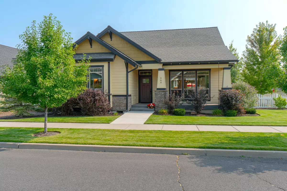 Redmond, OR 97756,964 Rimrock DR