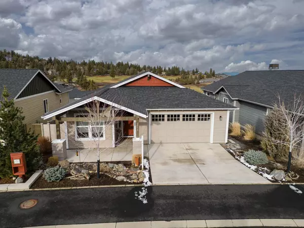 2616 Compass Corner LOOP, Bend, OR 97703