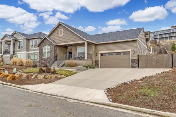 Medford, OR 97504,527 La Strada CIR