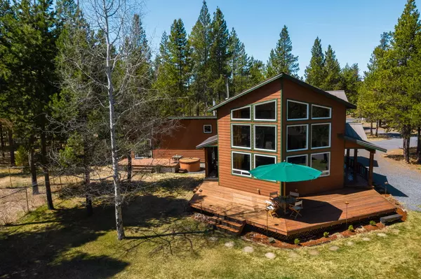 55250 Lazy River DR, Bend, OR 97707