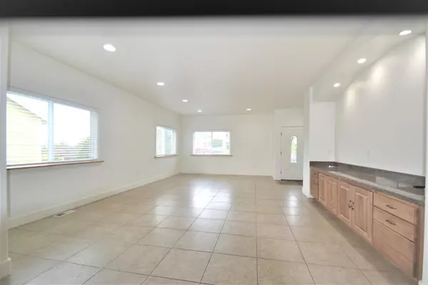 Seaside, OR 97138,2344 Royal View DR