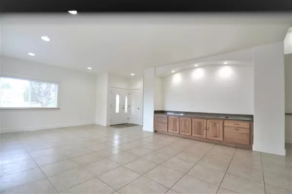 Seaside, OR 97138,2344 Royal View DR