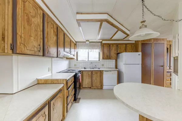 White City, OR 97503,2570 Terrmont ST