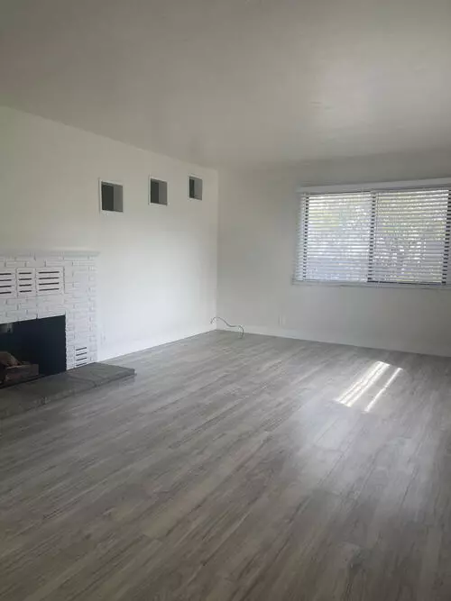 Medford, OR 97501,858 Pennsylvania AVE