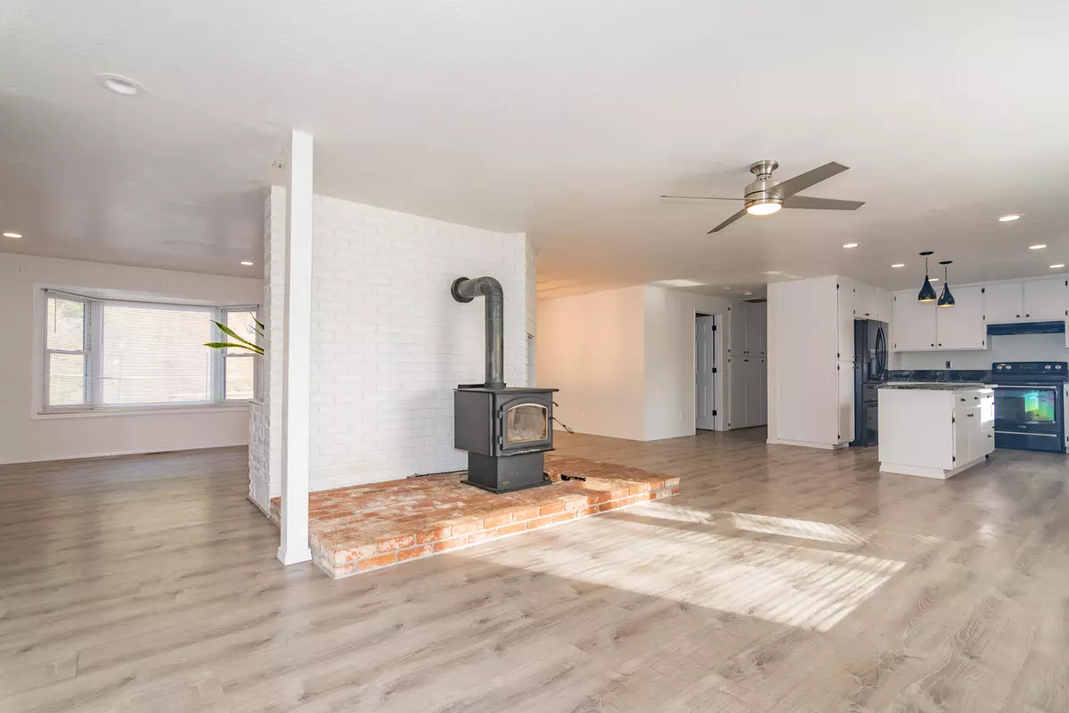 Grants Pass, OR 97527,847 Sleepy Hollow loop LOOP