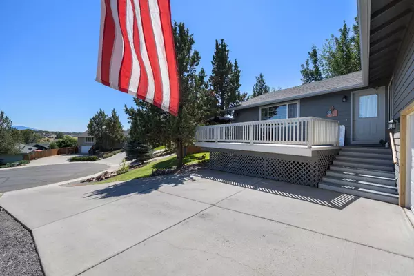 Madras, OR 97741,698 Deer Ridge CT