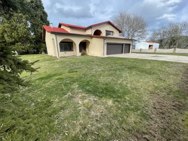 Riddle, OR 97469,2305 Glenbrook Loop RD