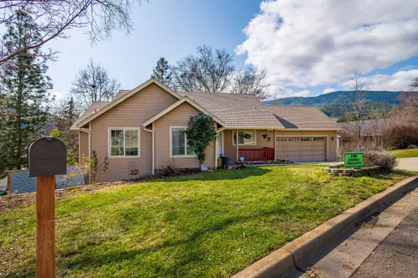 103 Cedar Ridge TER, Rogue River, OR 97537