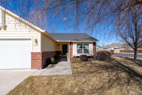 Redmond, OR 97756,1515 Teak AVE