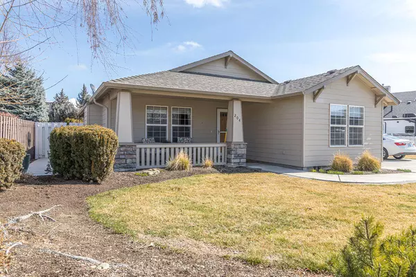 204 Meadow Lakes DR, Prineville, OR 97754