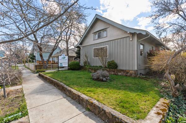 Grants Pass, OR 97526,225 C ST