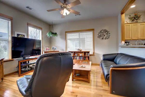 Talent, OR 97540,5 Logan WAY