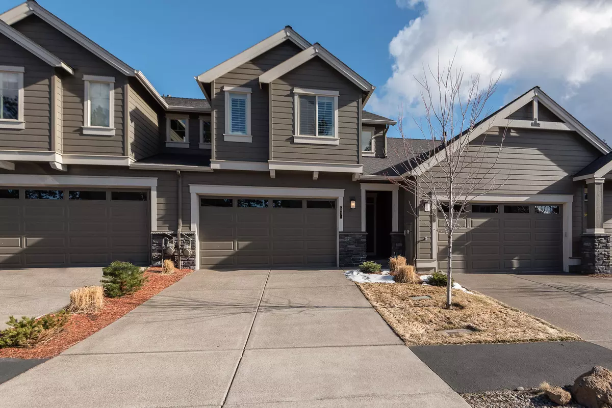 Bend, OR 97702,60471 Hedgewood LN