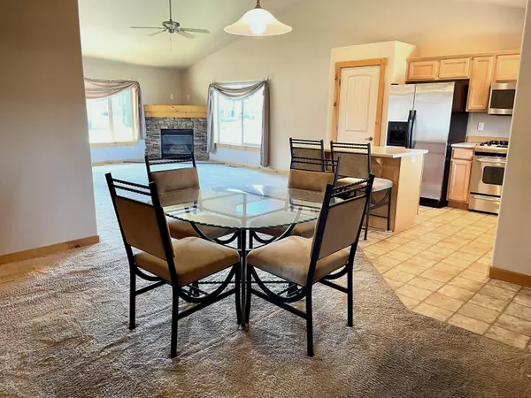 Metolius, OR 97741,527 Sunrise CIR