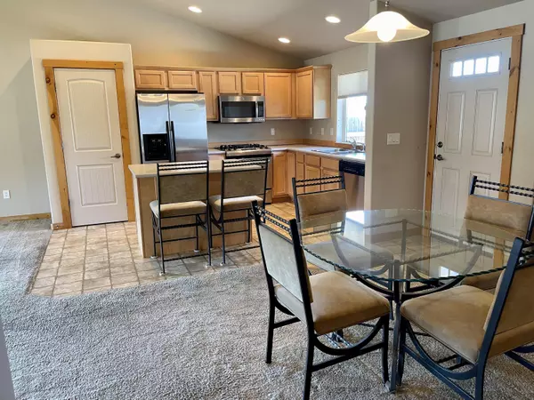 Metolius, OR 97741,527 Sunrise CIR