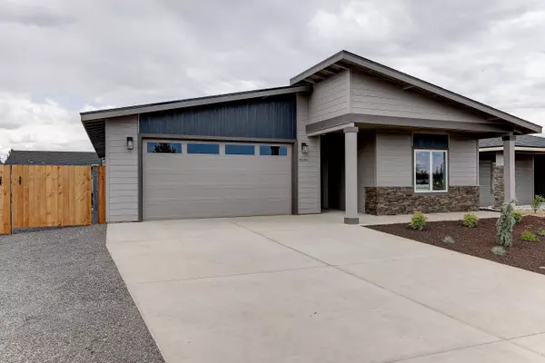 4846 Yew PL #Lot 8, Redmond, OR 97756