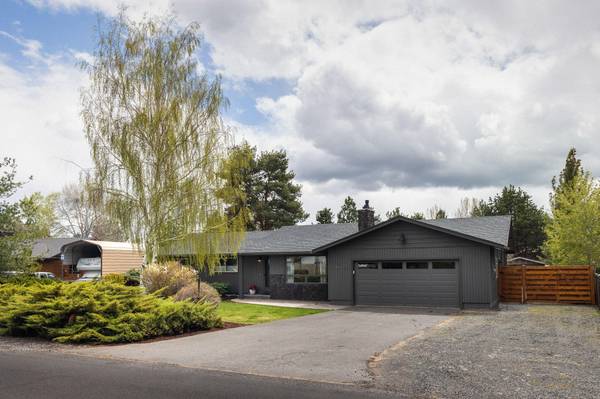 61533 Twin Lakes LOOP,  Bend,  OR 97702