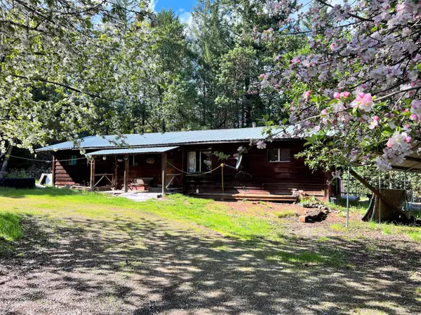 6577 West Side RD, Cave Junction, OR 97523