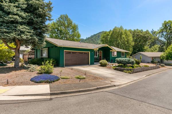 Rogue River, OR 97537,100 Marie CIR