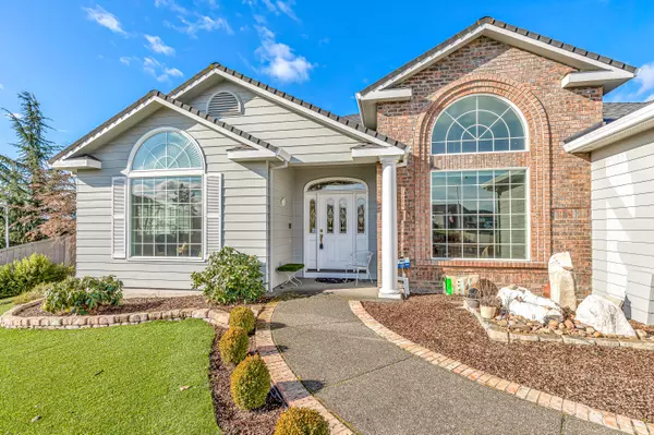 Central Point, OR 97502,223 Ridgeway AVE