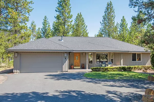 18216 Mt St Helens LN, Sunriver, OR 97707