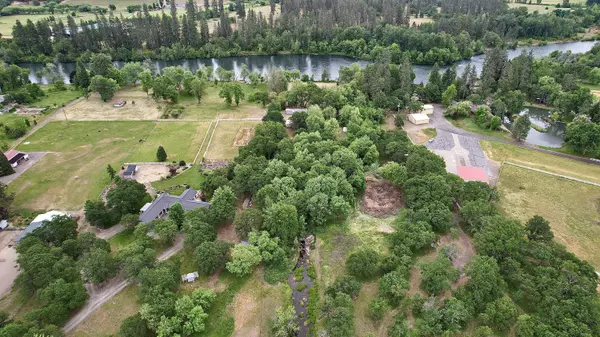 12240 Modoc RD #C, Central Point, OR 97502