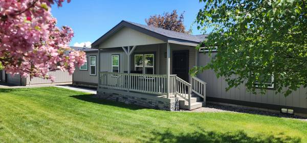 3674 Canal BLVD,  Redmond,  OR 97756