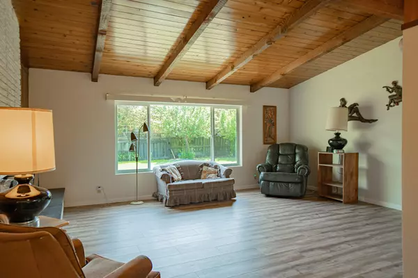 Medford, OR 97504,1920 Melody LN