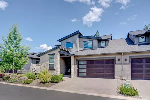 2622 Rippling River CT, Bend, OR 97703