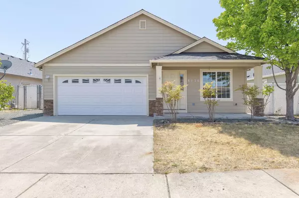 8276 Kestrel WAY, White City, OR 97503