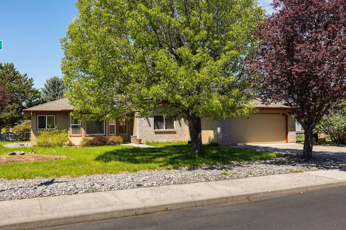 Redmond, OR 97756,711 19th PL