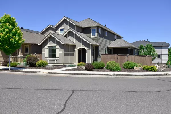 2845 Yew Park LN, Redmond, OR 97756